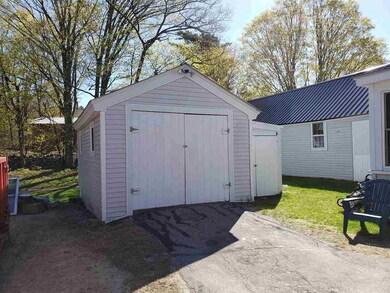 29 Summer St, Sanbornville, NH 03872 - photo 4