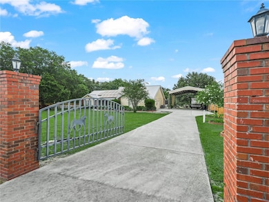Electric gate, fenced 1.74 acres