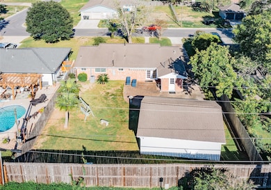 3410 Oxford Rd, Alvin, TX 77511 - photo 5