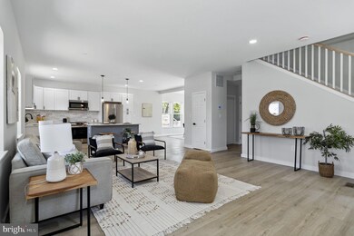 211 N Hammonds Ferry Rd, Linthicum Heights, MD 21090 - photo 5