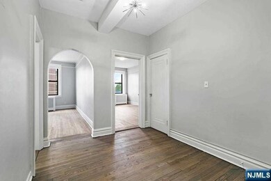 Tudor Arms unit 3H, Cliffside Park, NJ 07010 - photo 3