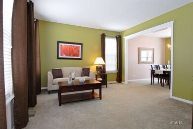 3057 Solitude Ln, Aurora, IL 60502 - photo 4