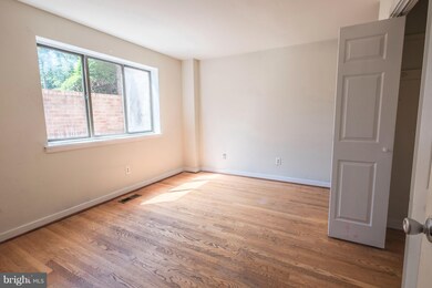 3719 B Madison Ln, Falls Church, VA 22046 - photo 7