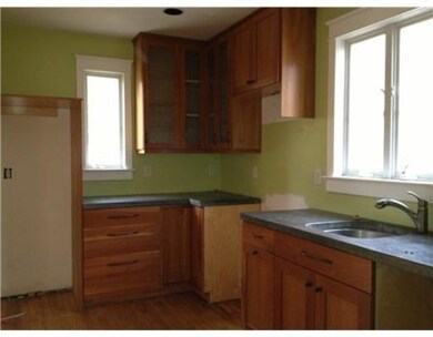 823 Miner St, Ann Arbor, MI 48103 - photo 3