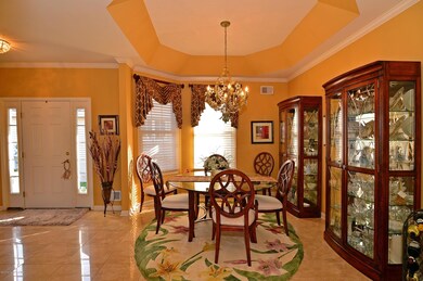 006_Dining