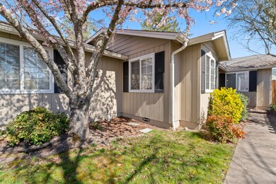 109 Freedom Cir, Grants Pass, OR 97527 - photo 3