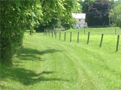 2726 E Beersville Rd, Bath, PA 18014 - photo 7