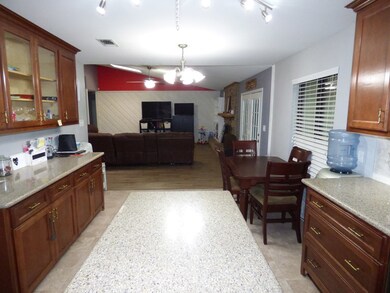 1722 Hollybrook Dr, Nacogdoches, TX 75965 - photo 3