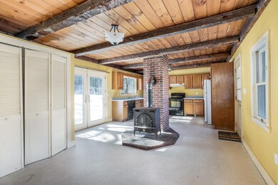 006-photo-living-room-6816548