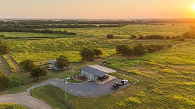 188080 N 2460, Grandfield, OK 73546 - photo 2