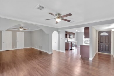 8819 Brackley Ln, Houston, TX 77088 - photo 3