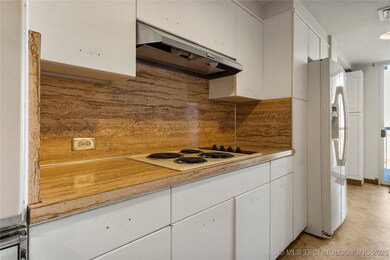 2300 Riverside Dr unit E, Tulsa, OK 74114 - photo 6