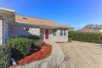 7419 Lillie Ln, Pensacola, FL 32526 - photo 4