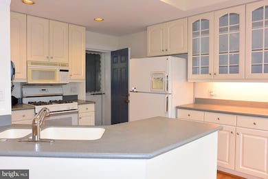 1 E Ostend St, Baltimore, MD 21230 - photo 4