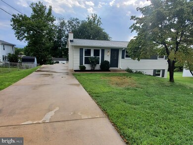 808 W 15th St, Front Royal, VA 22630 - photo 2