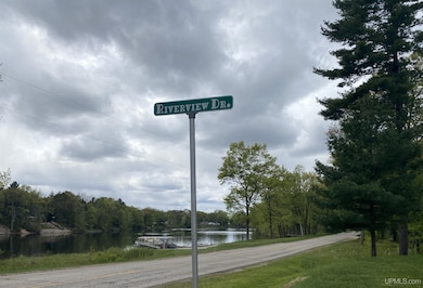 The Menominee River is right across the road! Boat launches are located to the north & south.