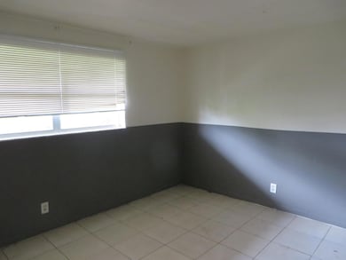 2785 Reo Ln unit 1, Palm Springs, FL 33461 - photo 4