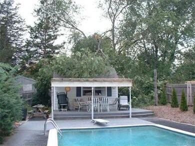 6 Robin Cir, Medway, MA 02053 - photo 5