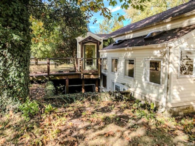 2208 W Parkway Dr, Muncie, IN 47304 - photo 2