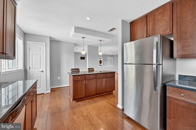 4071 S Four Mile Run Dr unit 401, Arlington, VA 22204 - photo 5