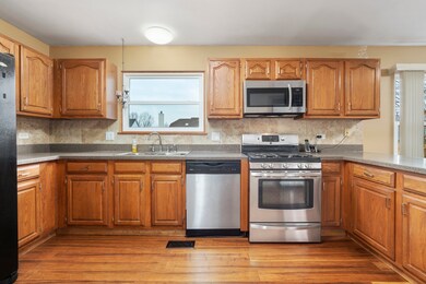 1098 Regency Ln, Carol Stream, IL 60188 - photo 6