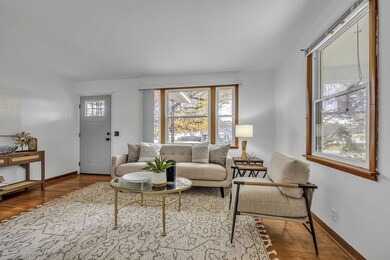 IMMACULATE Great Room w/ Wood Tone Accents