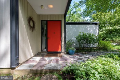 2112 Mason Hill Dr, Alexandria, VA 22306 - photo 5