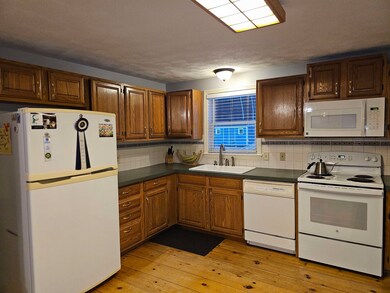 14 Groton Rd, Center Barnstead, NH 03225 - photo 4