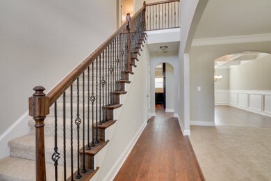 FRONT HALLWAY