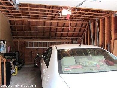 24 Mockingbird Dr, Edgartown, MA 02539 - photo 3