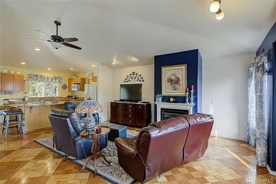 7704 196th St SW unit B, Edmonds, WA 98026 - photo 6