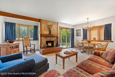 10-3705 N Teton Dr-10
