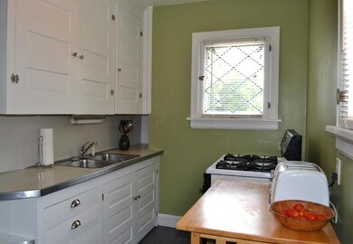 Merion_Village_339_Reinhard_Ave_Kitchen1