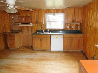 562 Pepper St, Muncy, PA 17756 - photo 3