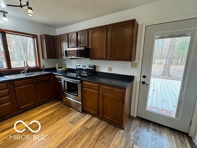 9026 W 550 S, Columbus, IN 47201 - photo 7