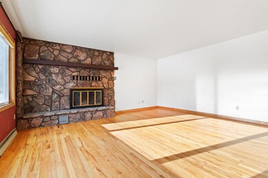 BROADWAY_EXT_WEB-1