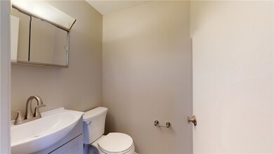 612 Montpelier Ave, Erie, PA 16505 - photo 6