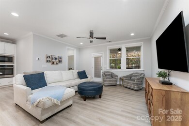 10504 Audubon Ridge Dr unit 14, Cornelius, NC 28031 - photo 7