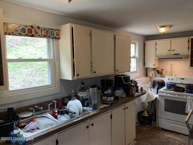115 Old Mill St, Troy, NY 12180 - photo 4