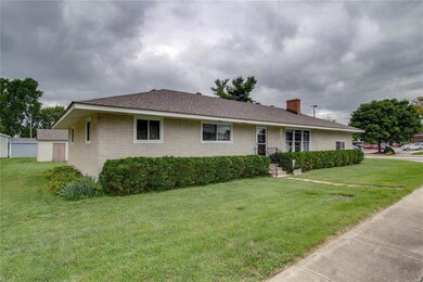 605 N Lange Ave, Maryville, IL 62062 - photo 2