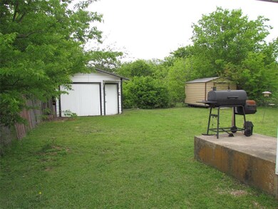 1218 N Douglas Ave, Cleburne, TX 76033 - photo 2