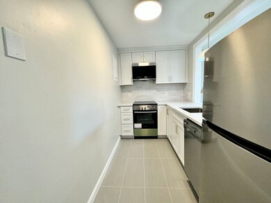 12 Pond Ln unit 40, Arlington, MA 02474 - photo 4