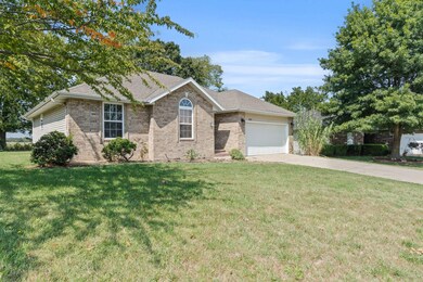 3-web-or-mls-209 N Carlisle Dr, Nixa, MO