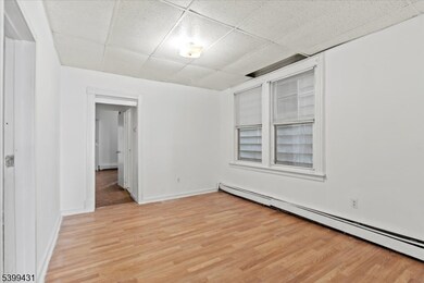 512 Union Ave unit 1, Paterson, NJ 07522 - photo 5