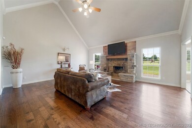 Open family room with plenty of room for entertain