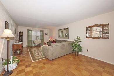 4 Sieben Dr, Middletown, NJ 07748 - photo 6