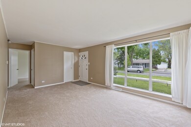3405 Peacock Ln, Rolling Meadows, IL 60008 - photo 2