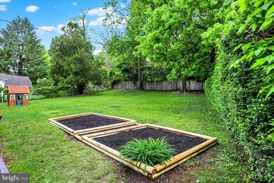 1033 Walnut St, Lemoyne, PA 17043 - photo 4