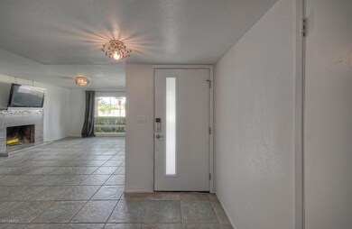 7229 N 11th Ave Phoenix AZ-large-004-4-F
