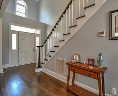 2 story entry with ledge above entrance. Perfect d